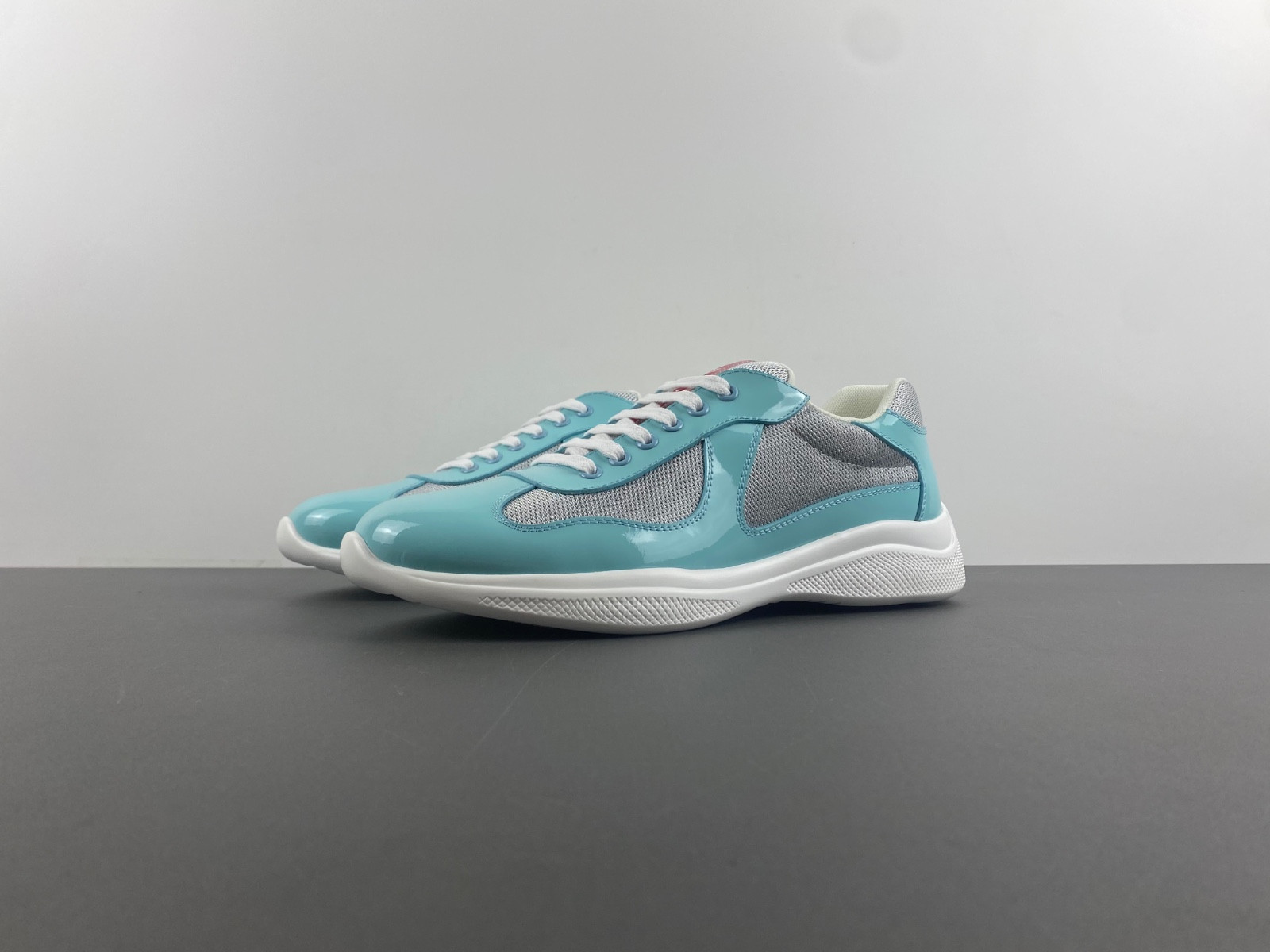 pr sneaker
