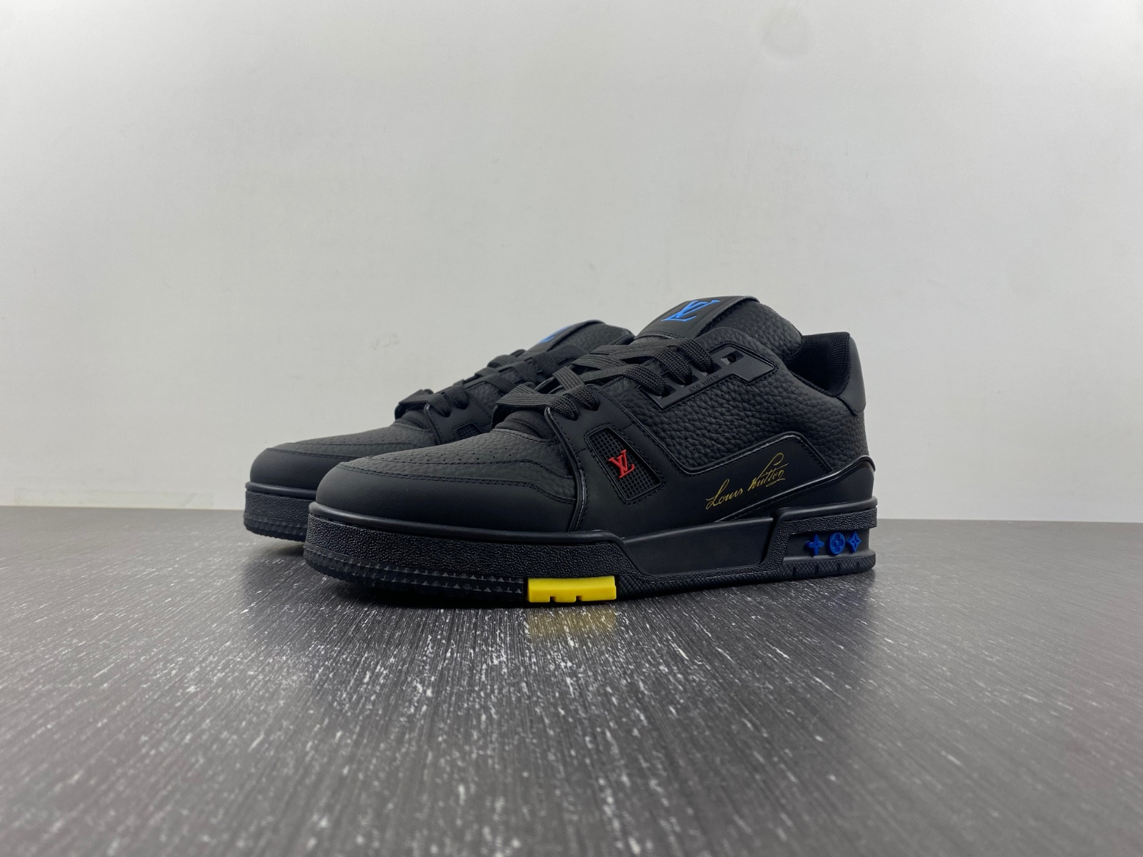 lvt sneakers