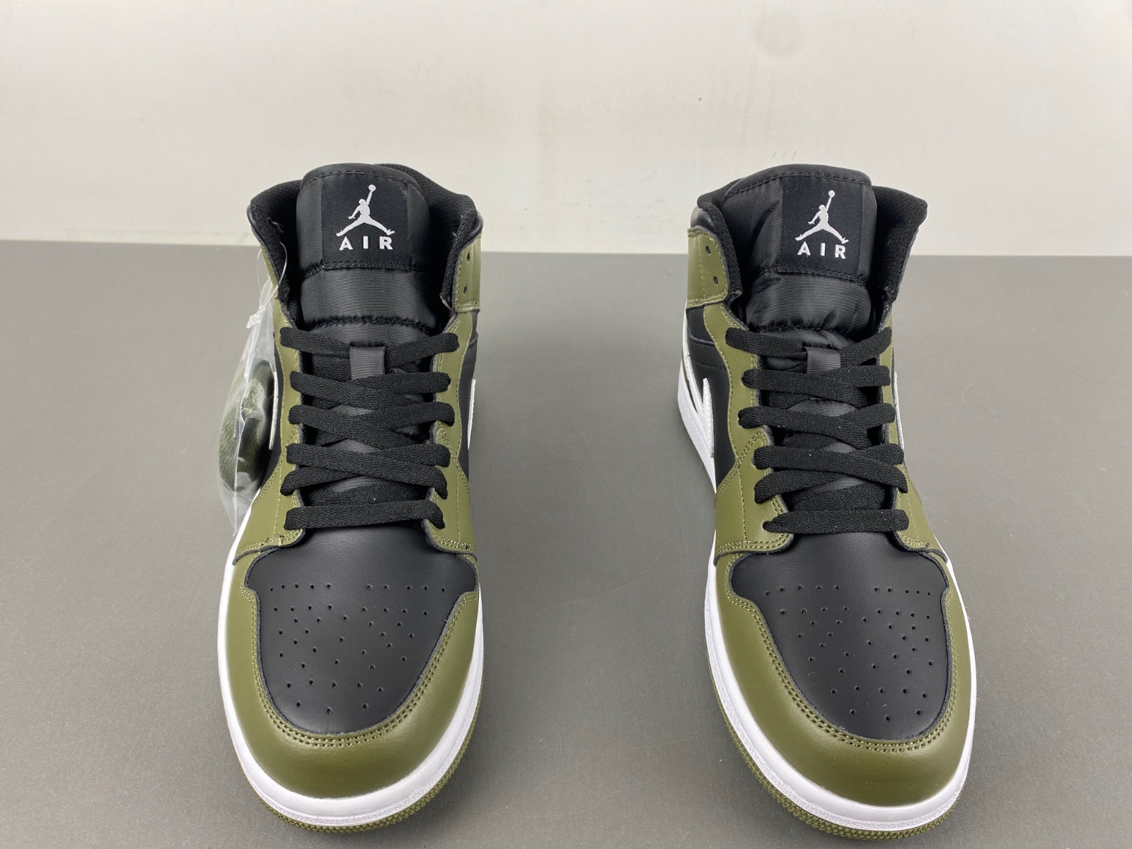 Air Jordan 1 Mid 