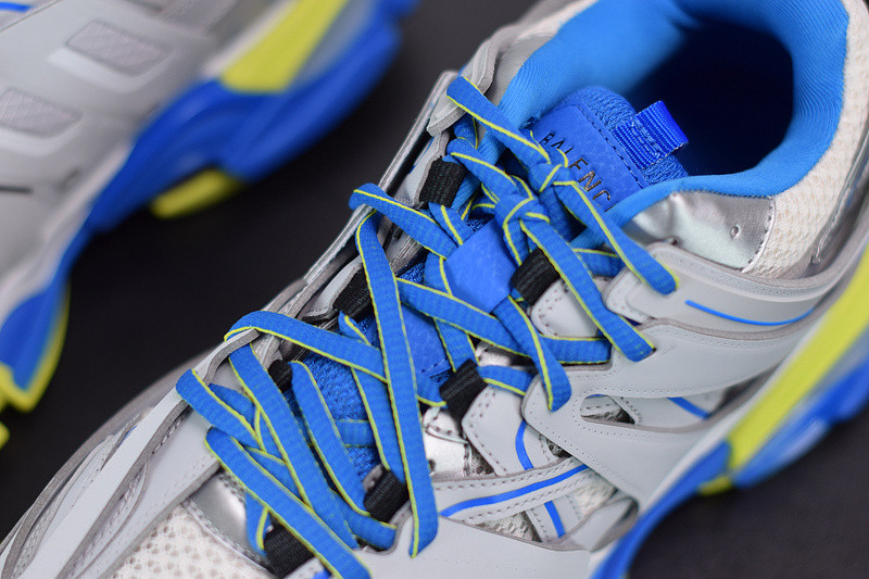 bc track sneaker