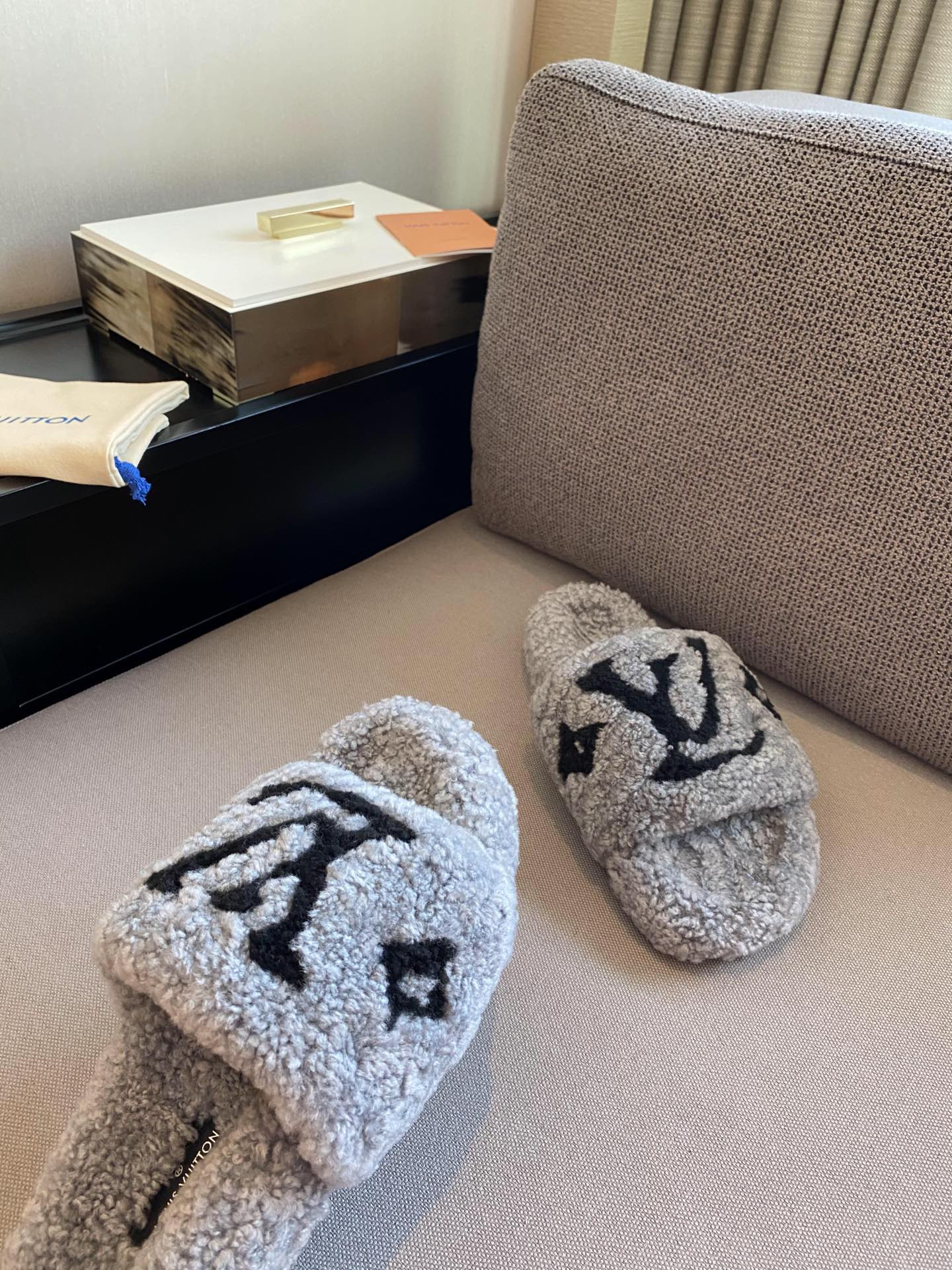 lvt sandals