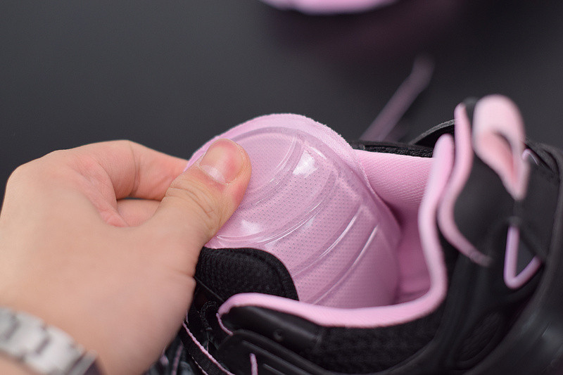 bc track sneaker