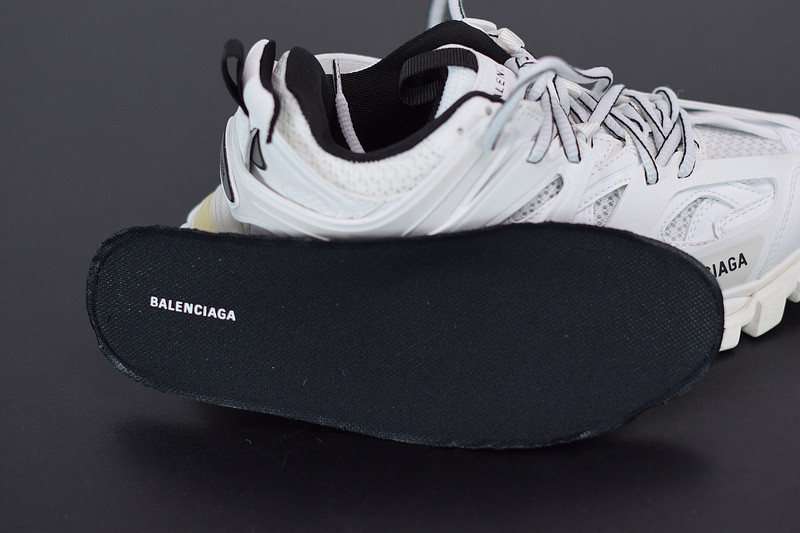 bc track sneaker