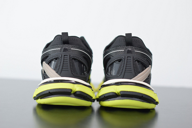 bc track sneaker