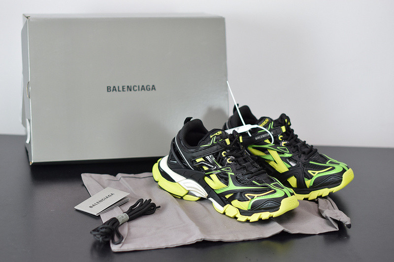 bc track sneaker