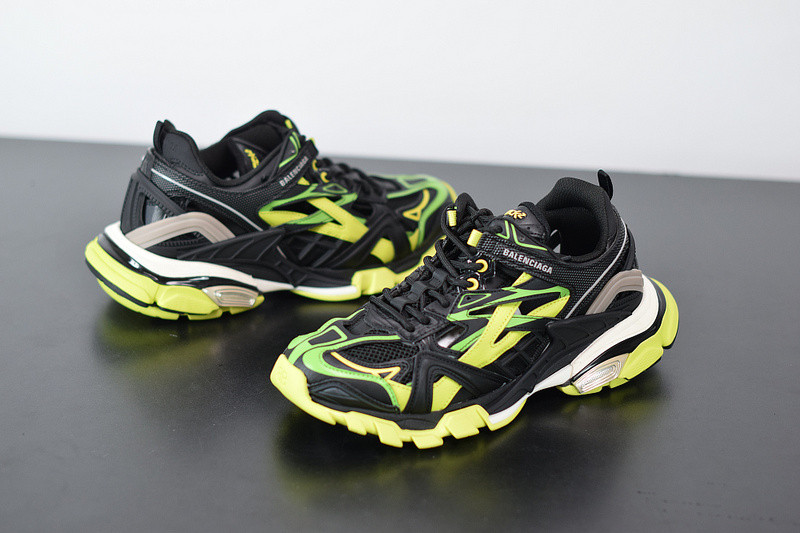 bc track sneaker