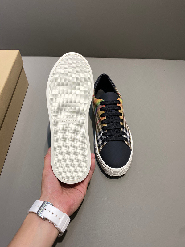 B**rry sneaker