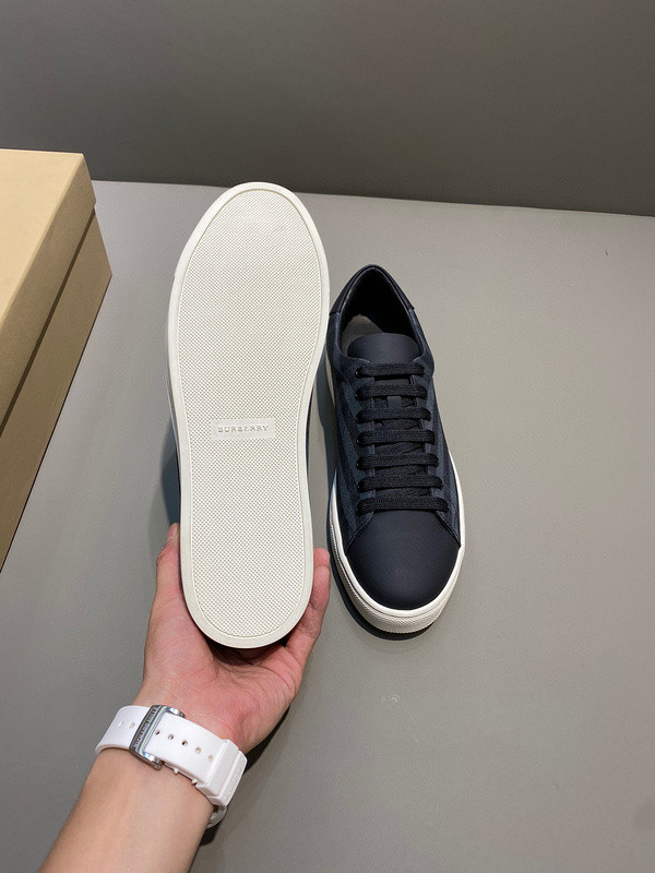 B**rry sneaker