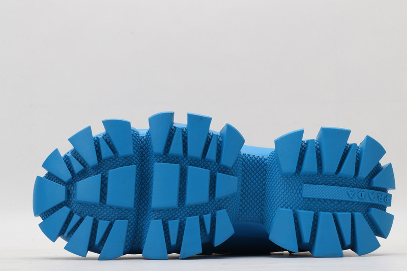 pr sneaker