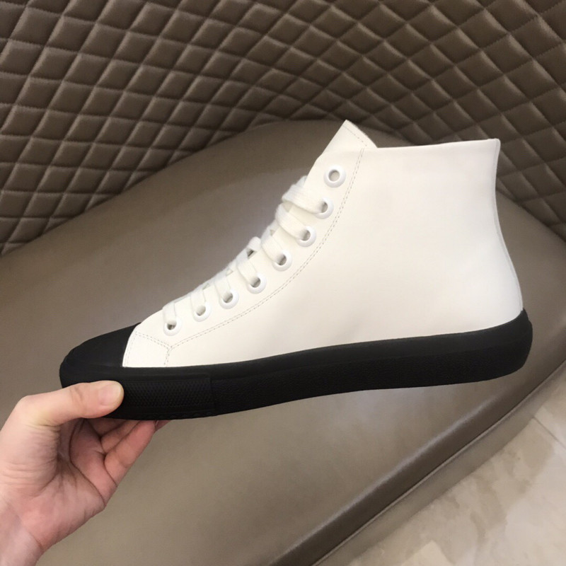 B**rry sneaker