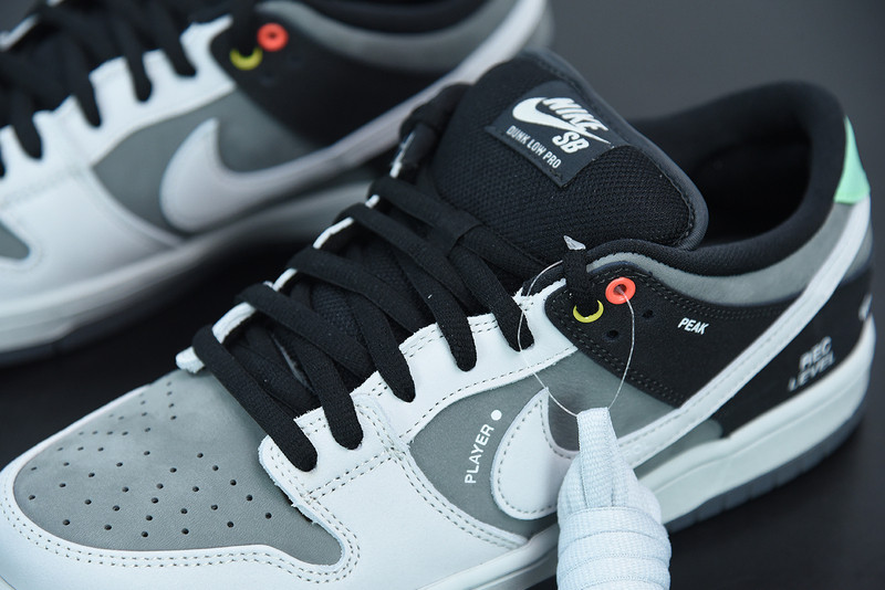 nike dunk low “camcorder” cv1659-001