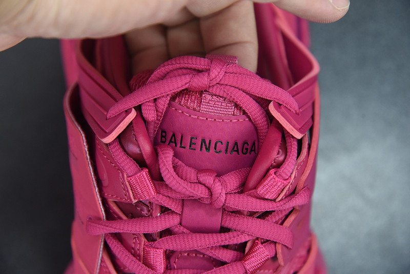 bc track sneaker