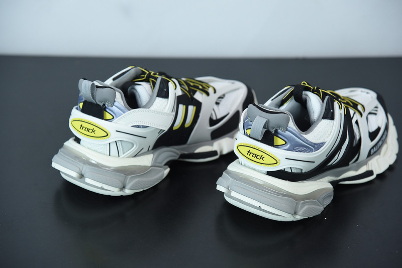 bc track sneaker
