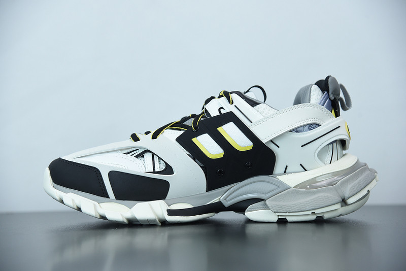 bc track sneaker