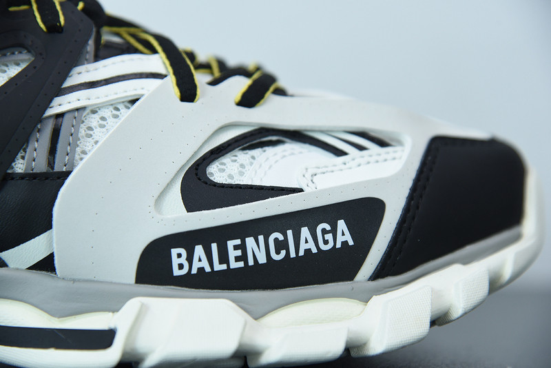 bc track sneaker