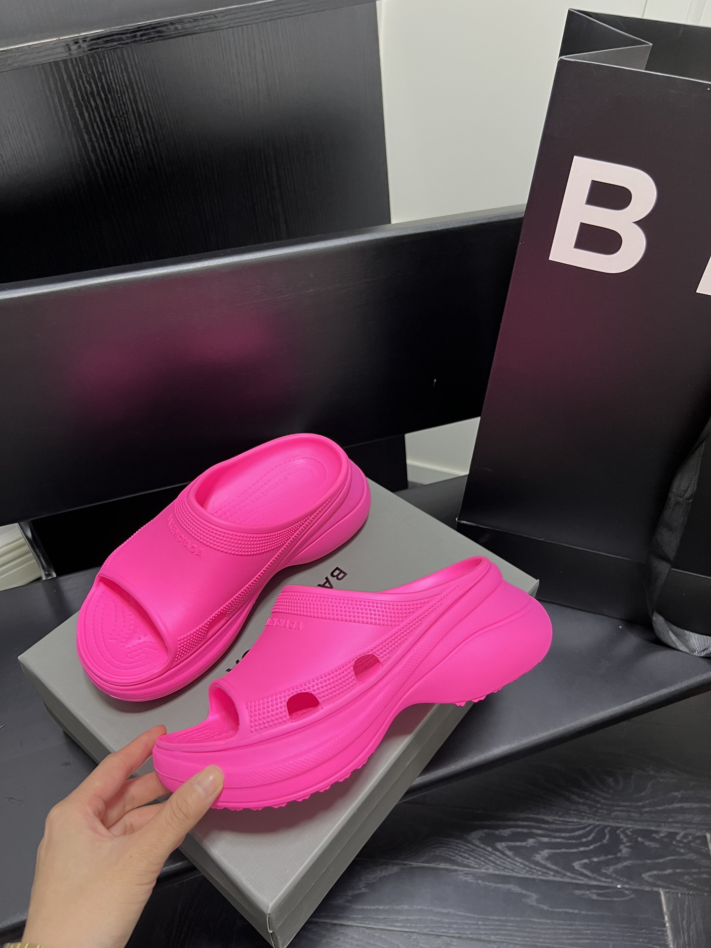 Balenciaga sLIDE