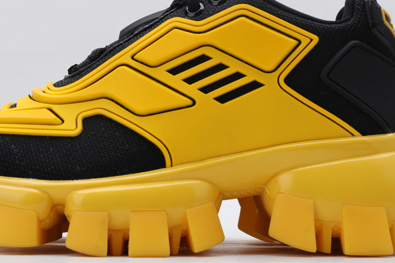 pr sneaker