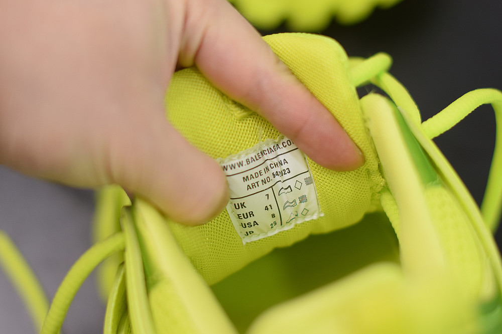 bc track sneaker