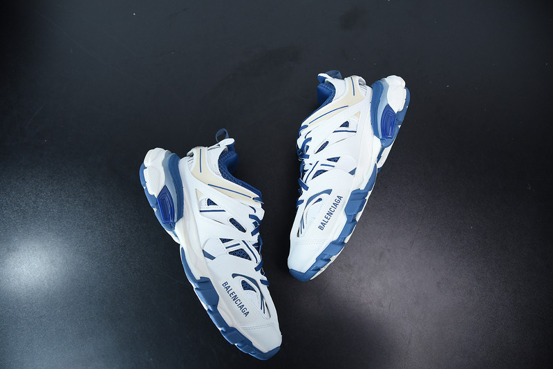 bc track sneaker