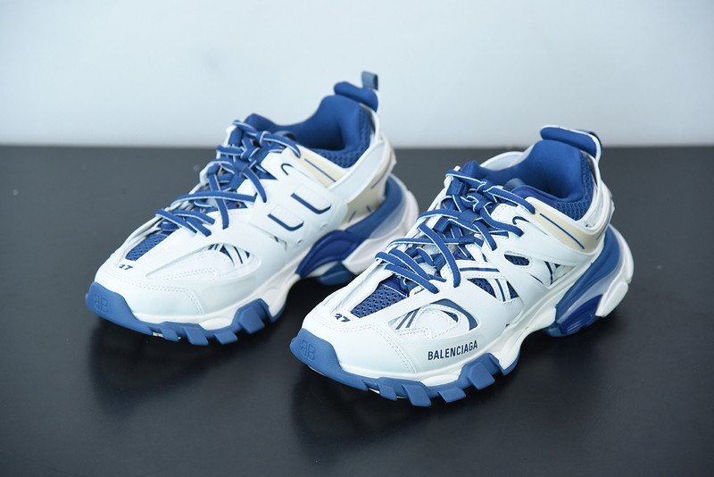 bc track sneaker