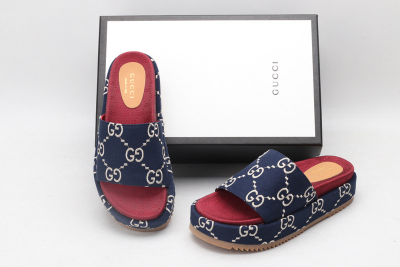 g*u*i sandals