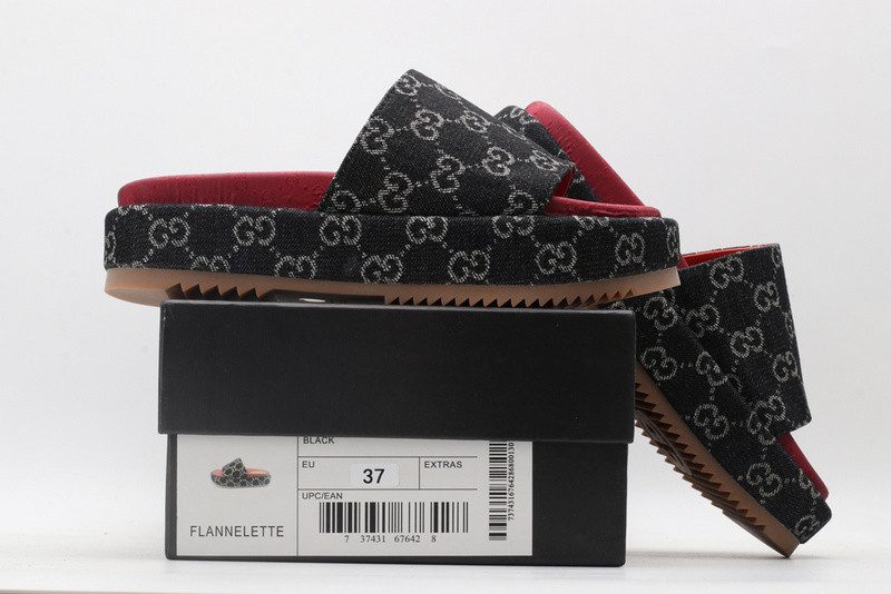 g*u*i sandals