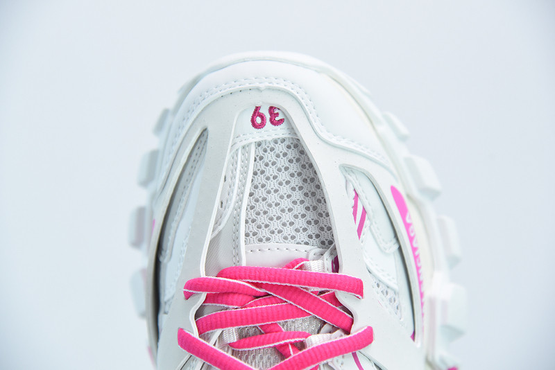 bc track sneaker
