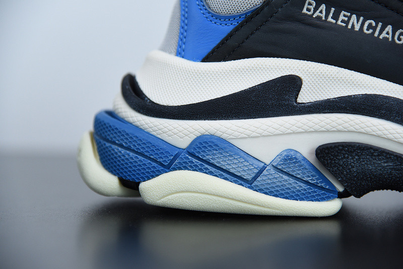 bc triple s trainer 536737 w09oh 1007