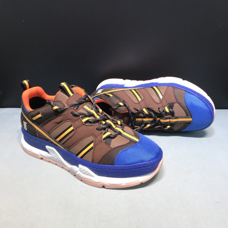 B**rry sneaker