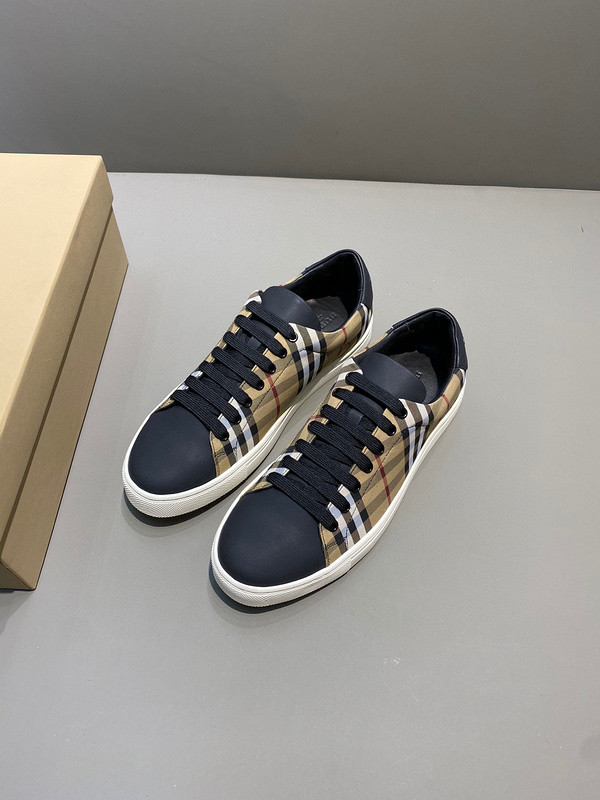 B**rry sneaker