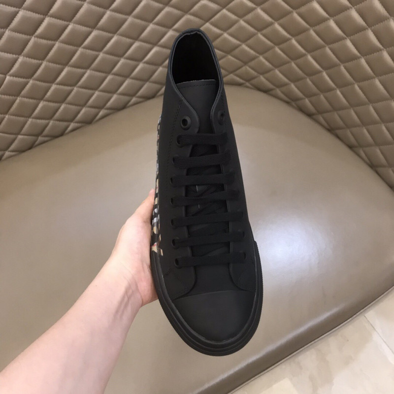 B**rry sneaker