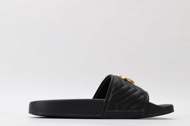 g*u*i sandals
