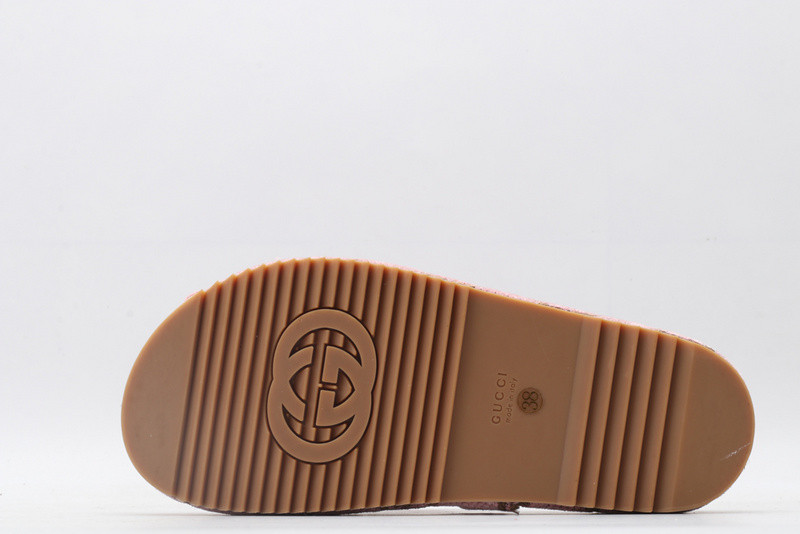 g*u*i sandals