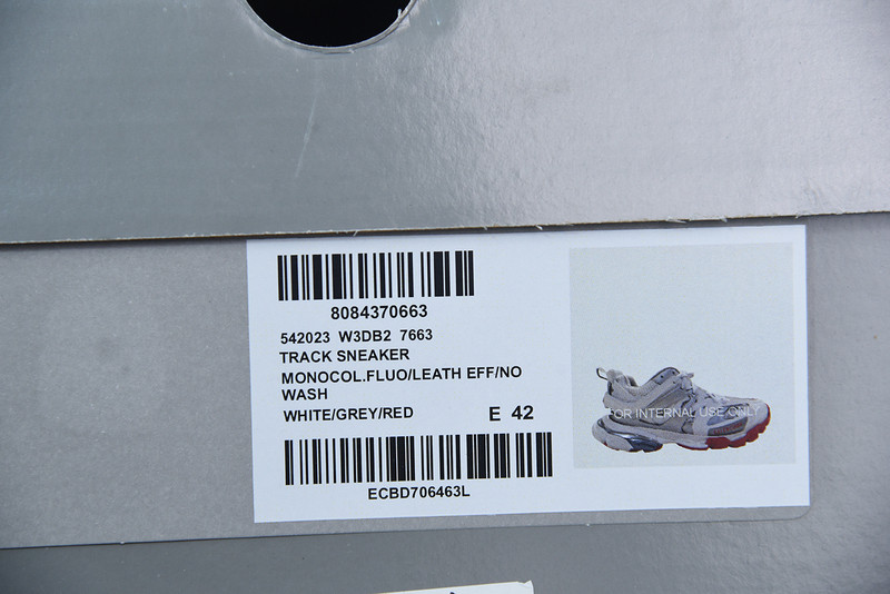 bc track sneaker