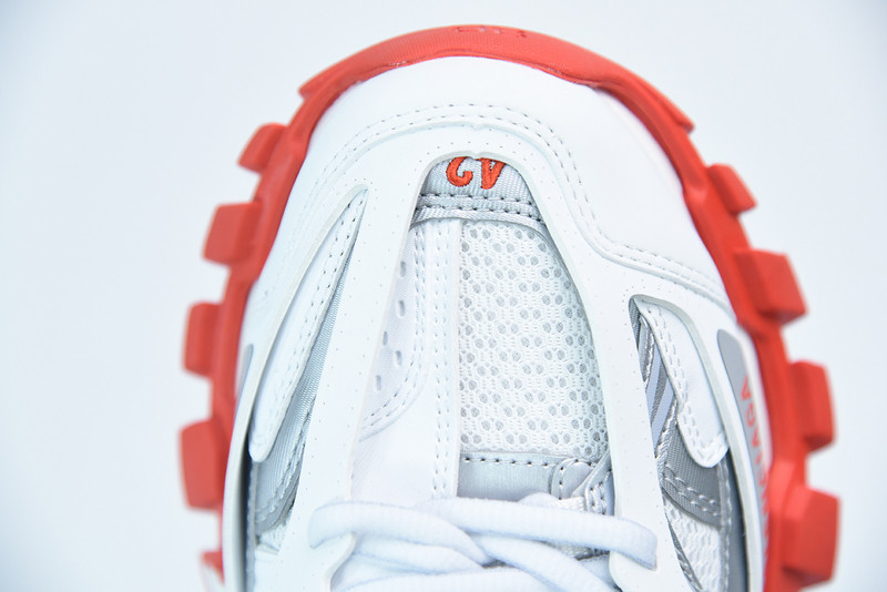bc track sneaker