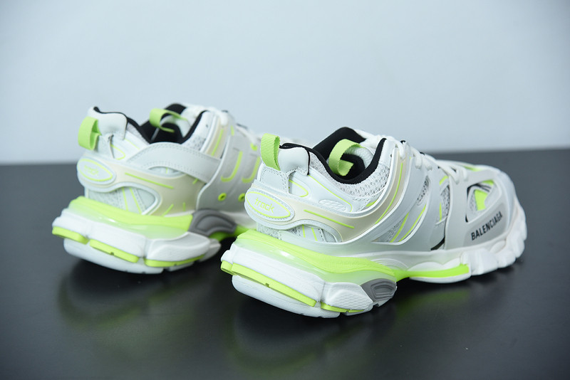 bc track sneaker