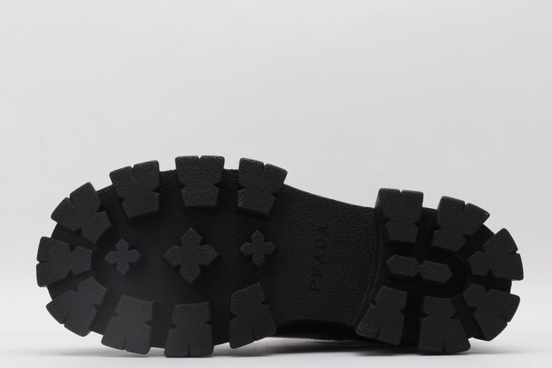 pr sneaker