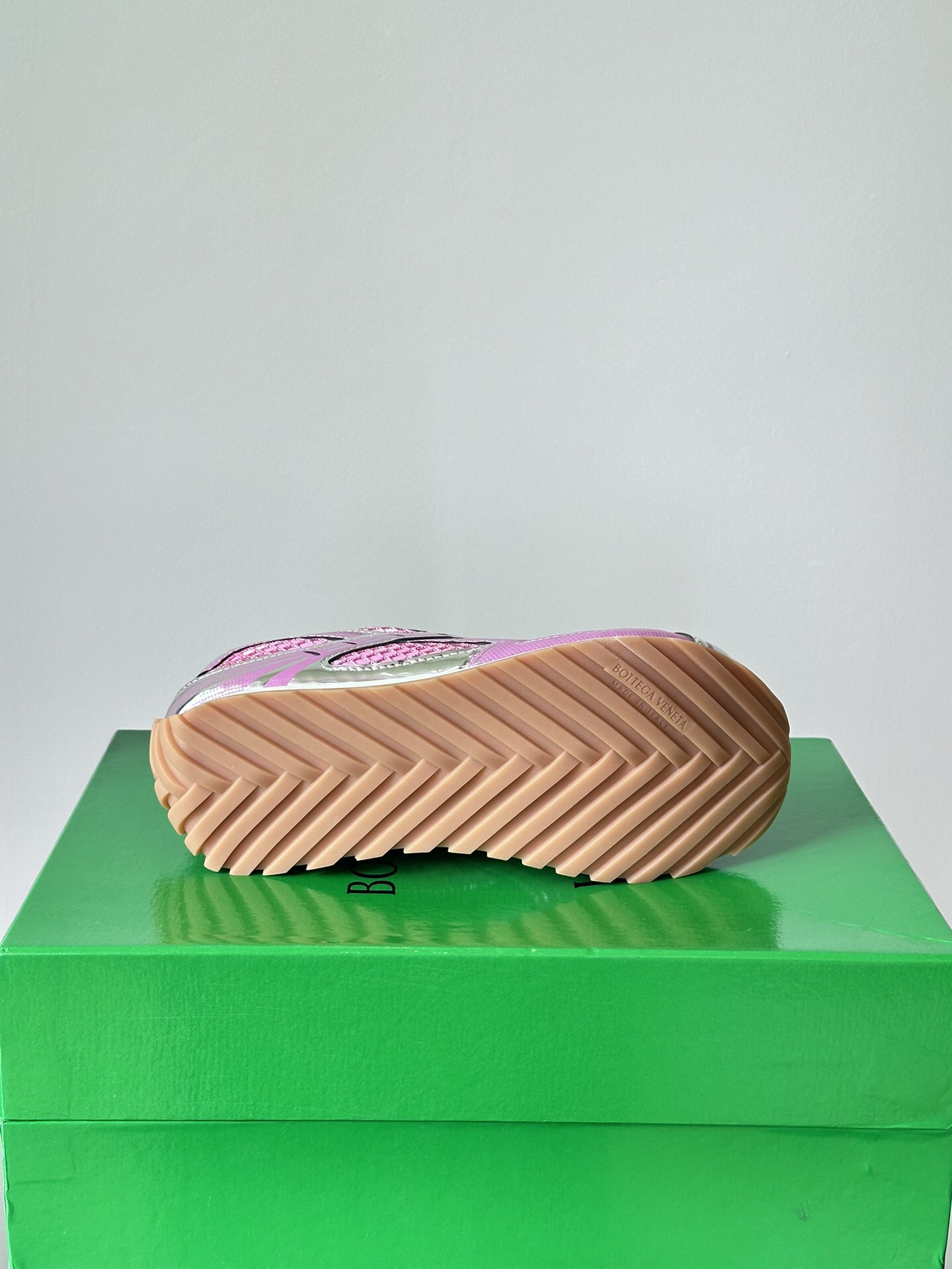 b0tte*a Ven*ta orbit sneaker