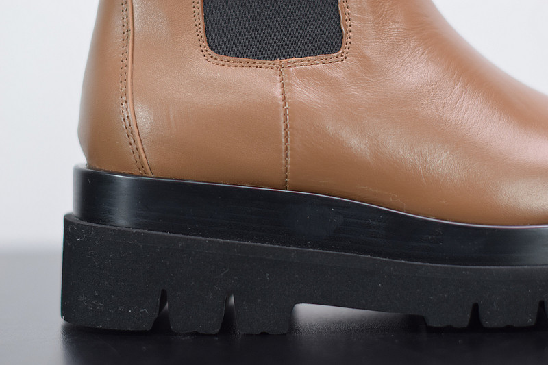 Bo*te*ga ve*ne*ta sneaker