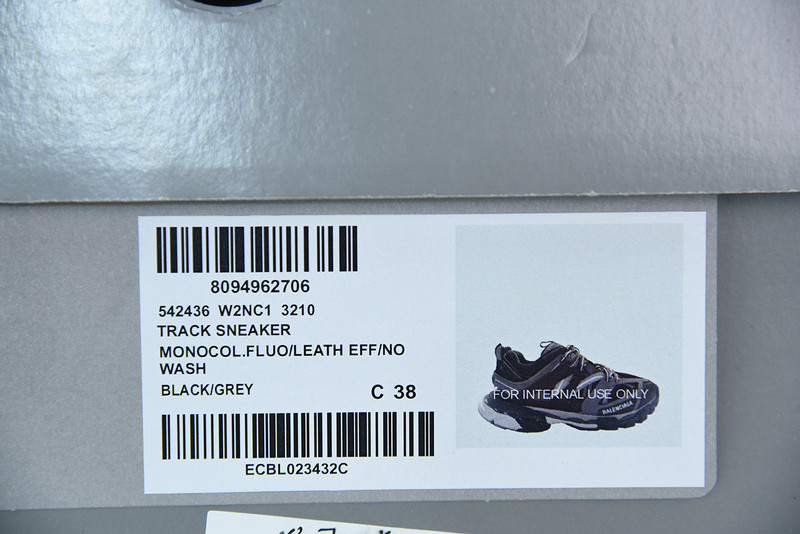 bc track sneaker