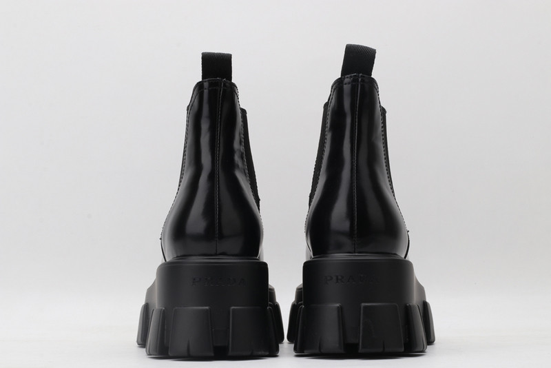 pr sneaker