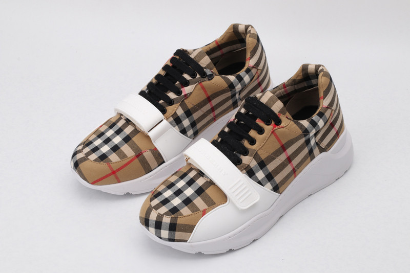 B**rry sneaker