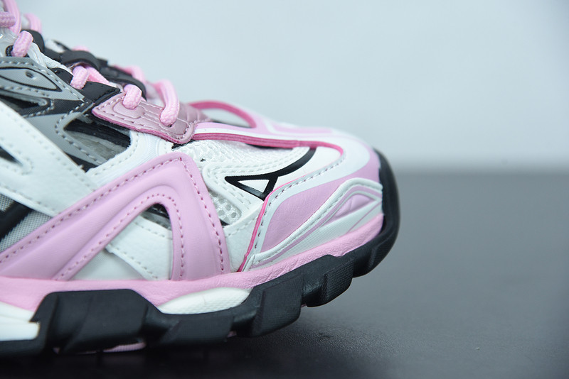 bc track sneaker