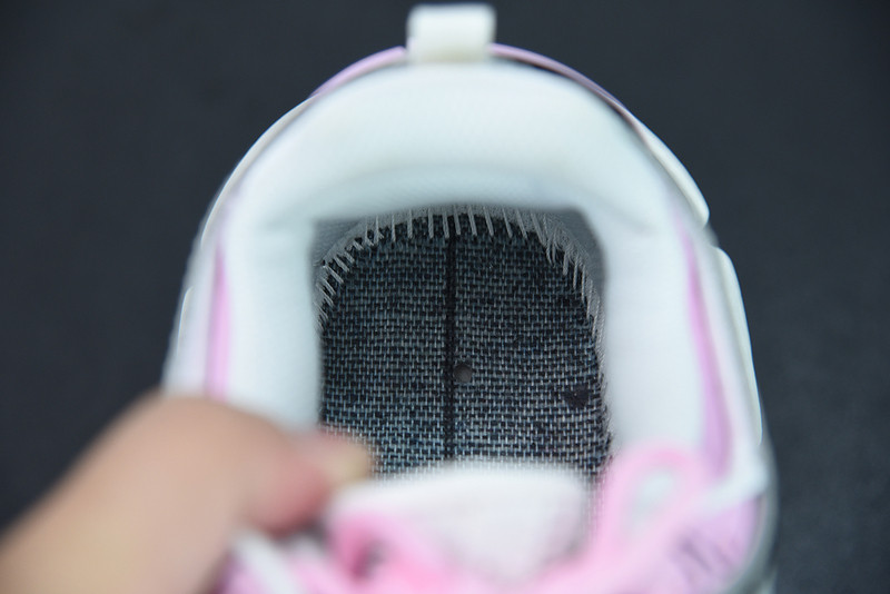 bc track sneaker