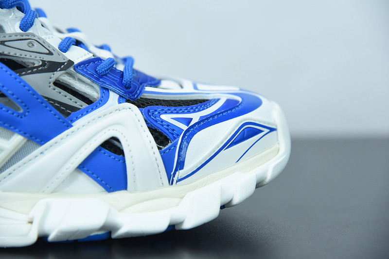 bc track sneaker