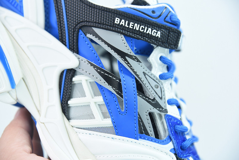 bc track sneaker