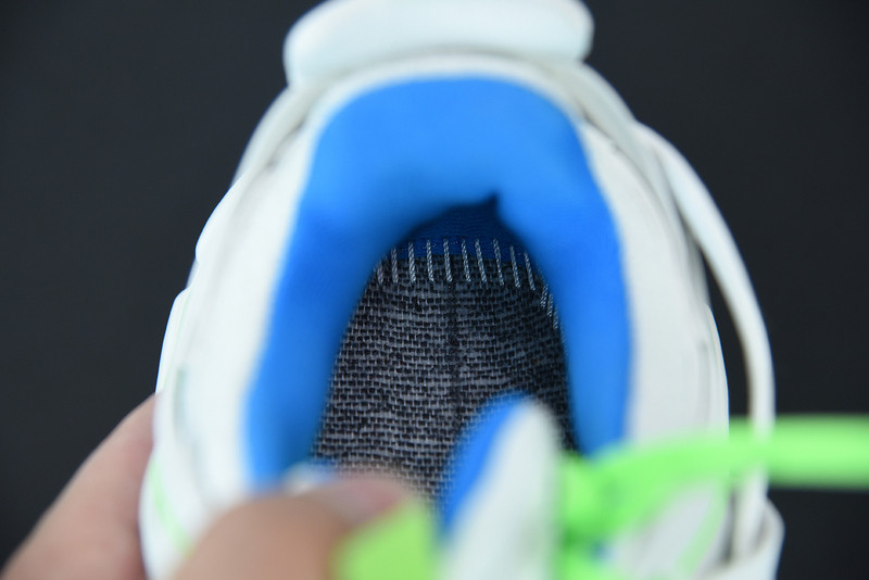 bc track sneaker
