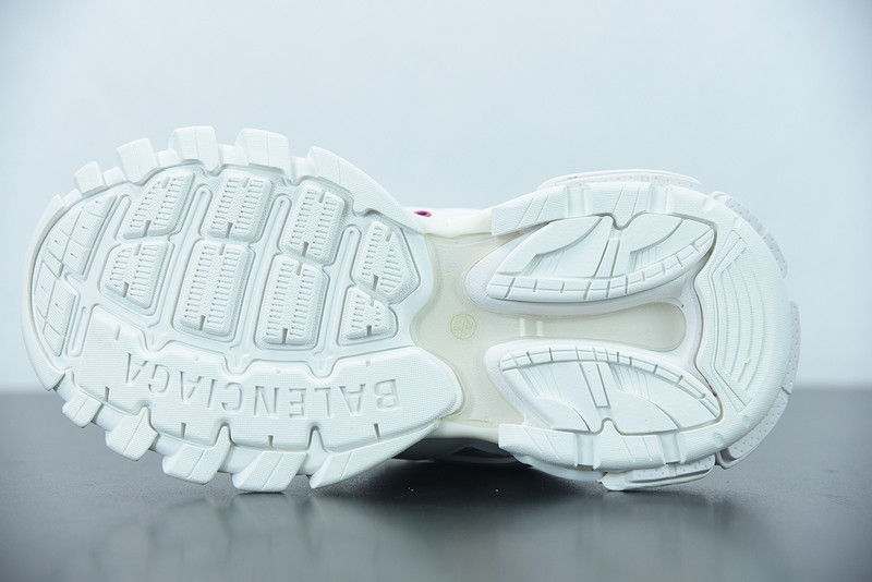 bc track sneaker