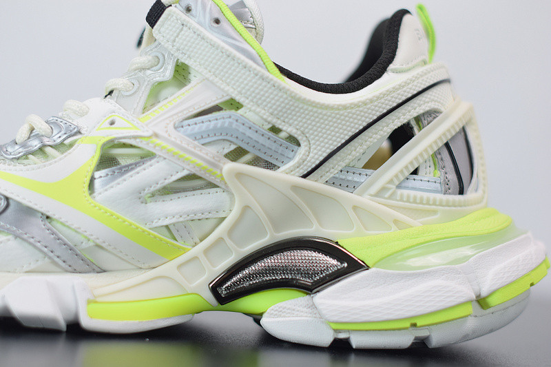 bc track sneaker