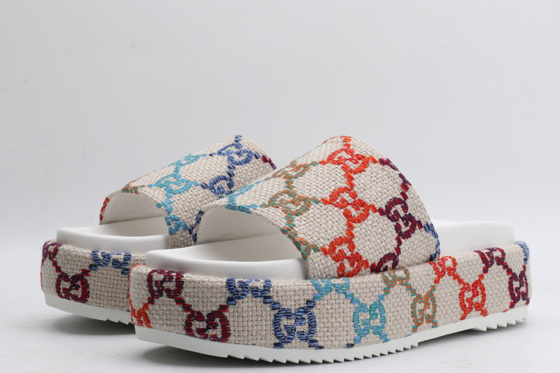 g*u*i sandals